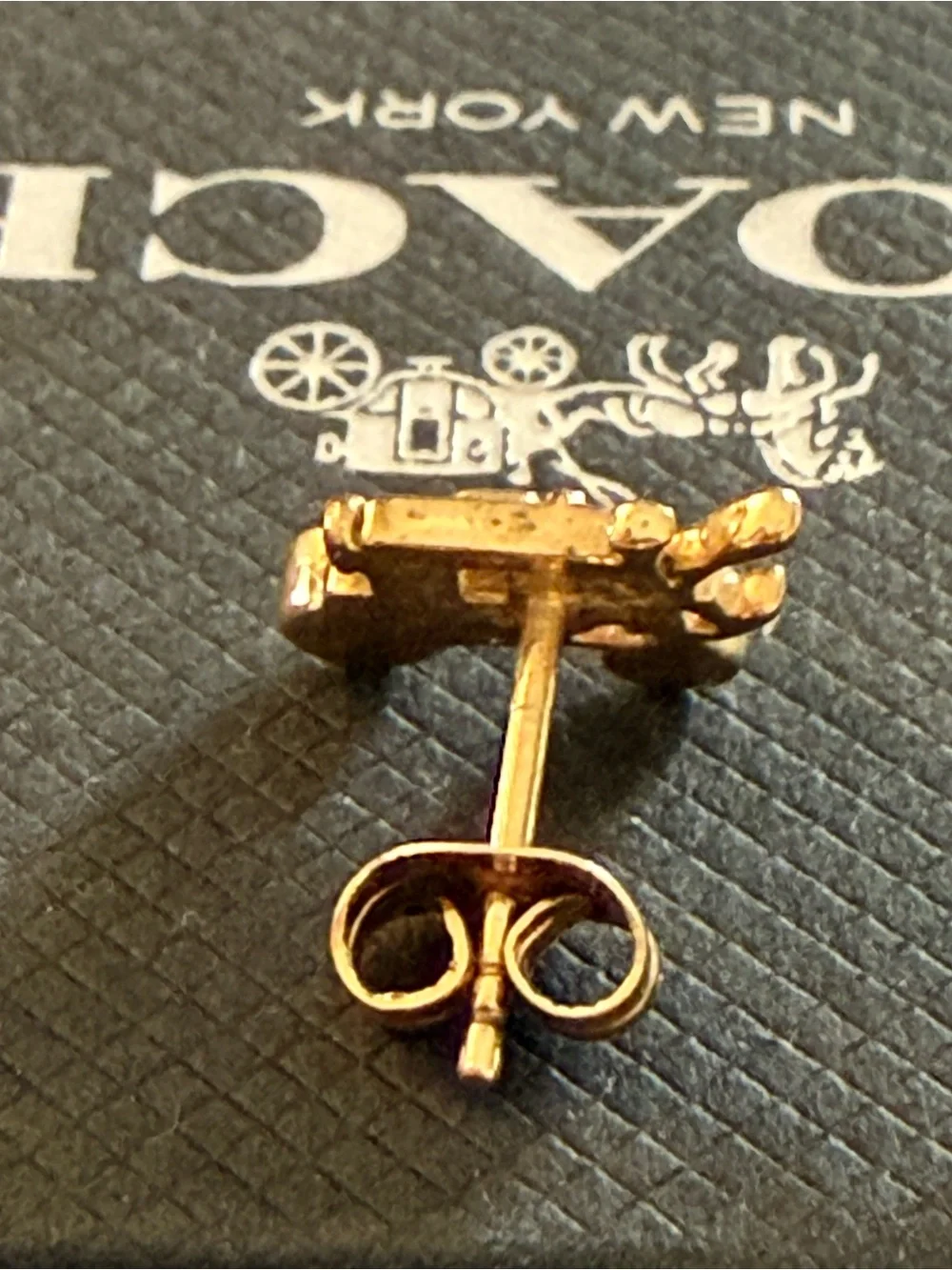 NWOT Coach Horse and Carriage Earring(single) - Picture 4 of 6